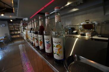 Hotelli Book Tea Bed Shinjuku Gyoen