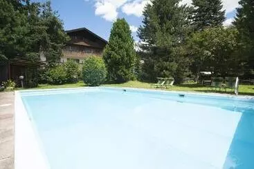تختخواب و صبحانه Boutique Hotel Planlim