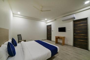 ホテル Silverkey Executive Stays 40736 Divine Babylon 2