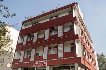 פנסיון Kastle Guest House