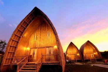 Villa Chavaminerva Bambu Lembang