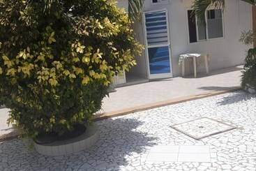 تختخواب و صبحانه Pns Hebergement