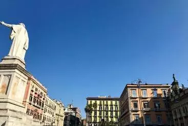 خانه Five Boutique Rooms