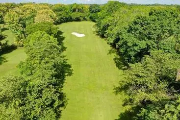 Hotel Roaring River Golf & Accommodations