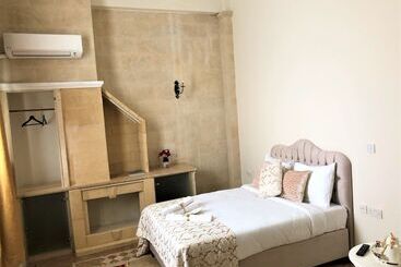 Отель Lord S Residence Boutique