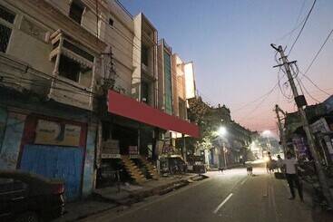 Hotell Maxx By Oyo Rooms