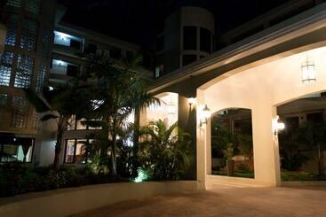 هتل Constellation