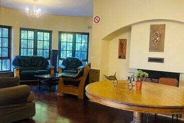 هاستل Rosebank Lodge & Backpacker