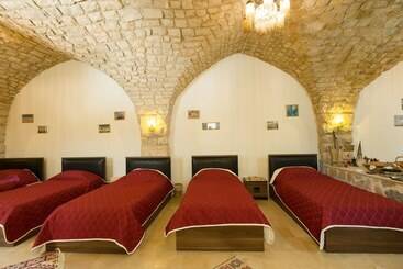 Boustany Guest House   Hostel