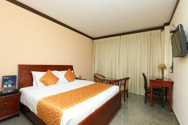 Отель Tommaso Inn