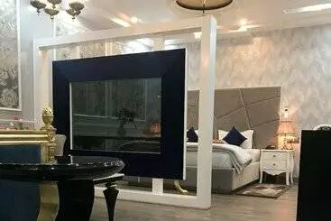 Hotel Minakshi International