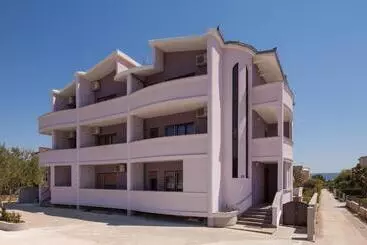 Pension Apartments Mara
