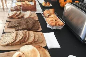 مبيت وإفطار Villa Tiffany