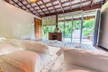 בית מלון כפרי Bentong Eco Wellness Resort