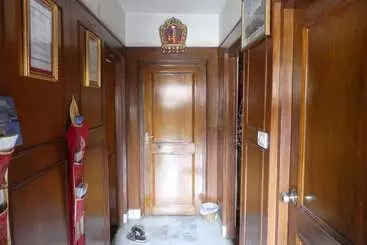 تختخواب و صبحانه Sherpa Home