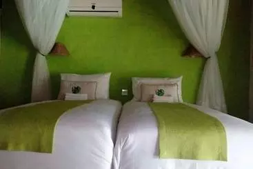 هتل The Big Five Lodge