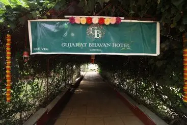 Hotel Gujarat Bhavan