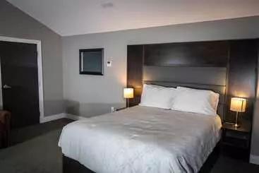 Motel Newfound Inn & Suites