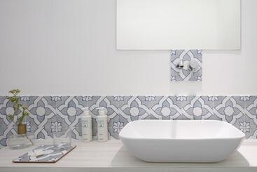 פונדק Domo 20 Hotel & Rooftop