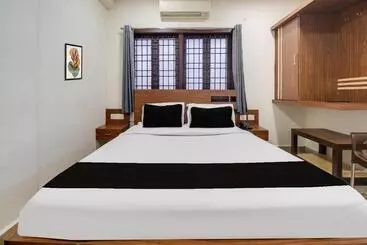Super Hotel O Allipuram Near Railway Station
