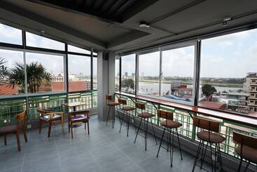 Ostello Sky Hotel Central Phnom Penh   Rooms & Apartments