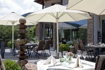 ツーリストアパートメント Gasthaus Linde