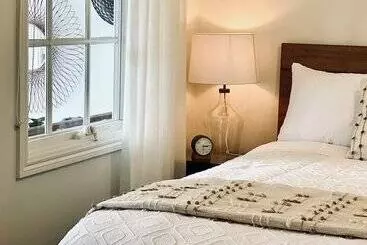 Majatalo Edge17 Port Fairy Wharf