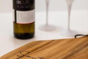 آپارتمان‌های توریست‌ها Santorini Delux