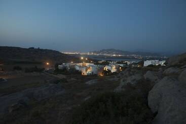 آپارتمان Naxos Euphoria Suites