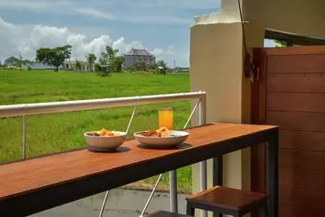 ペンション Canggu Bona Kubu By Kamara