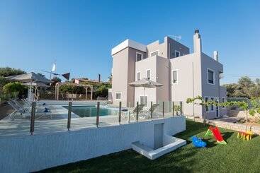 Turistlägenheter Villa Kalli