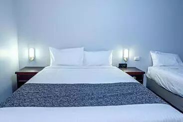 Motel Bushman S Motor Inn