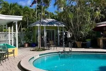 ホテル Alexander Palms Court   No Hidden Resort Fees!