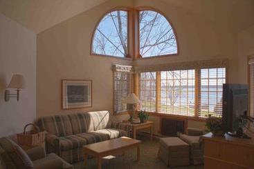 בית מלון כפרי Bay Shore Inn Of Door County