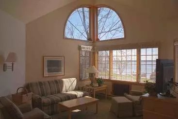 هتل Bay Shore Inn Of Door County