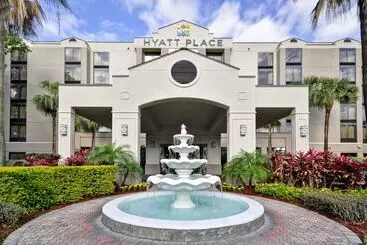 هتل Hyatt Place Tampa Airport/westshore