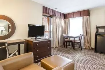 ホテル Quality Inn Macomb Near University Area