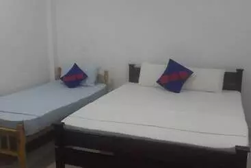 Bed and Breakfast Araliya White House