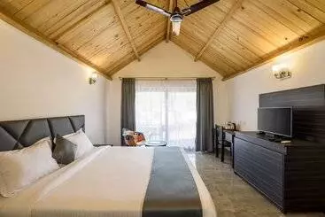 Hotel White Woods Resort, Morjim