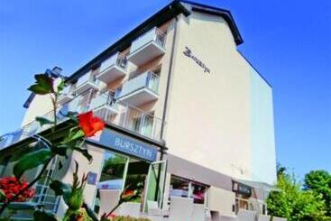 هتل Bursztyn Spa