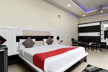 هتل Premium Corporate Suites