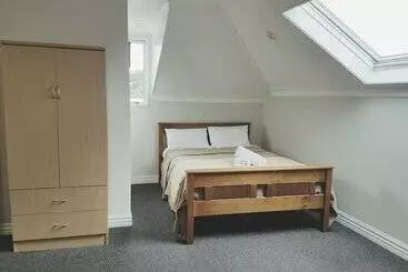 Majatalo Dunedin Classic Stay