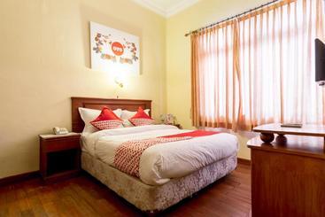 Hotel Bumi Asih By Oyo Rooms