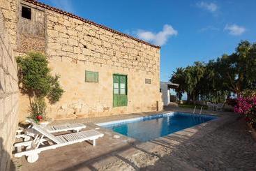 茅舍 El Sitio De La Casa