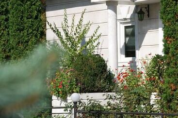 Hotelli Burevestnik Rowing Club