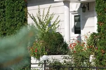 Hotelli Burevestnik Rowing Club