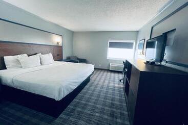 فندق Americinn By Wyndham Glendale Milwaukee