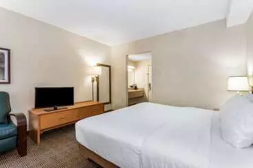 هتل La Quinta By Wyndham Orlando South