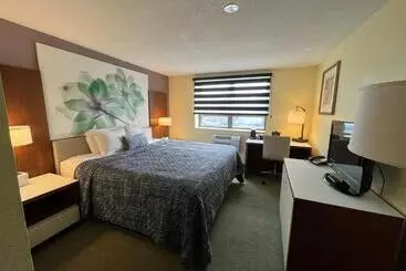 Отель Lakeside Inn