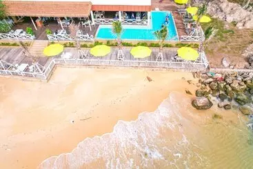 One Beach Resort